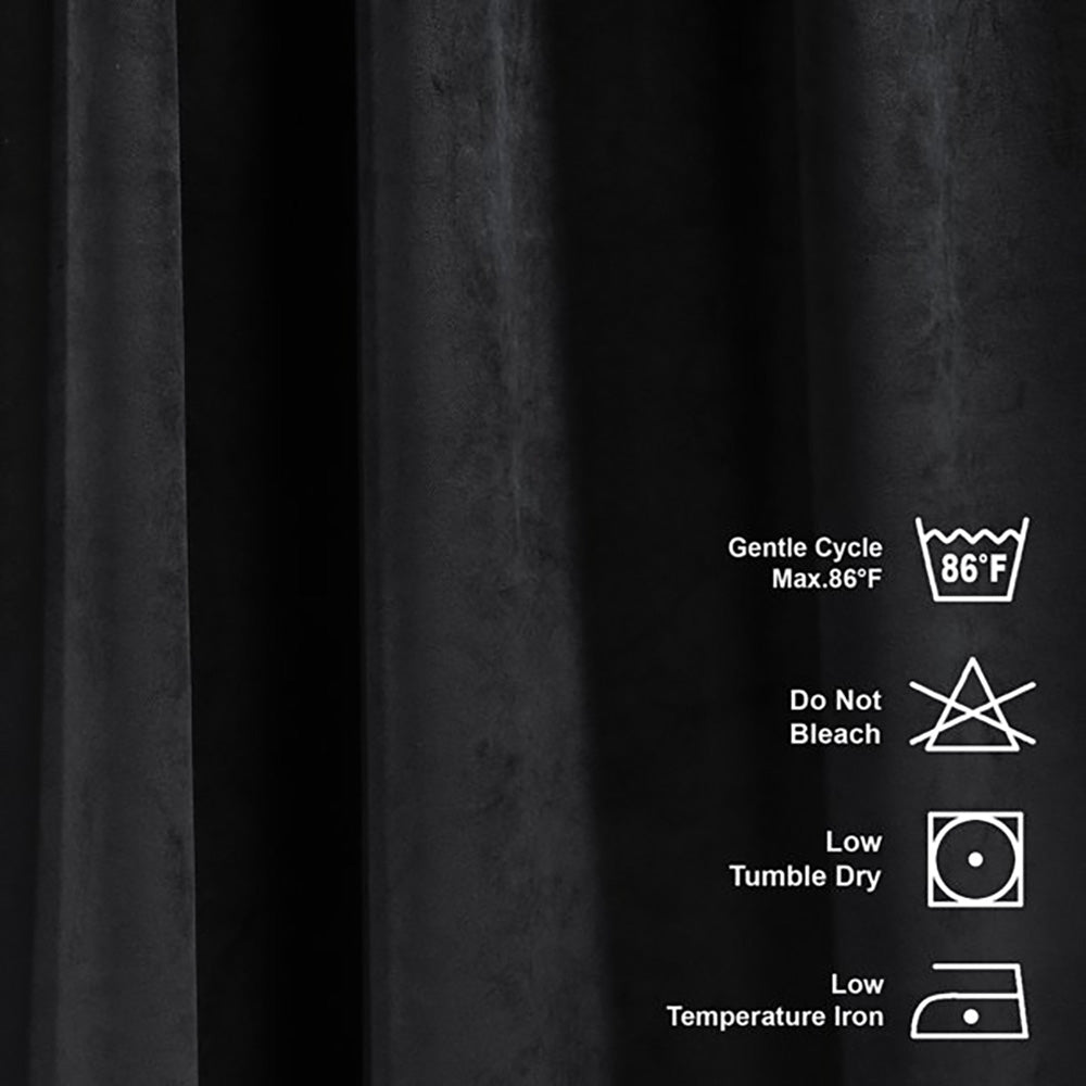 black_velvet_curtain