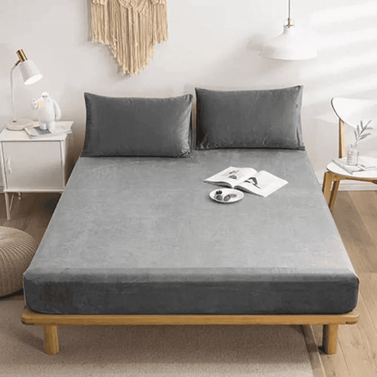 velvet_fitted_sheet_grey